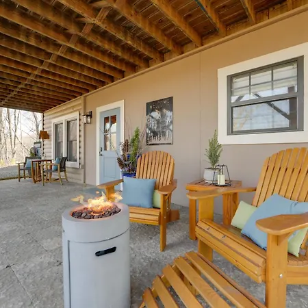 Mtn Views And Fire Pit Couples Escape In Mars Hill Villa